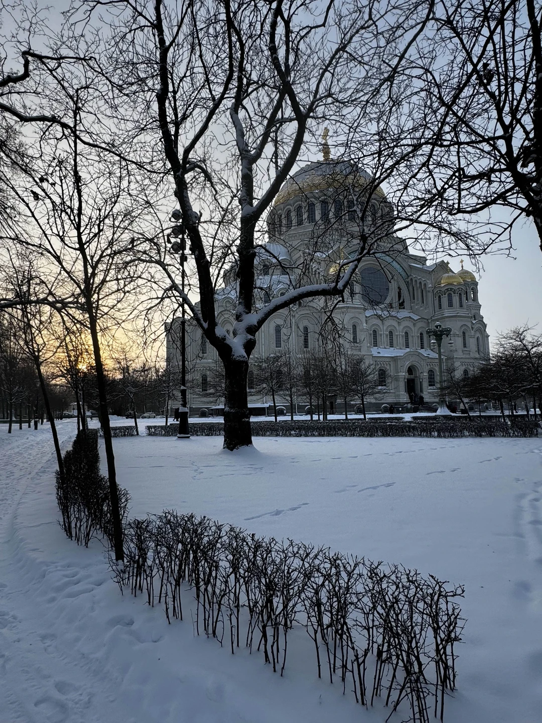 Отличная, продуманная экскурсия! Пять часов пролетели незаметно! Огромное спасибо Дмитрию за прекрасное владение автомобилем, два часа
