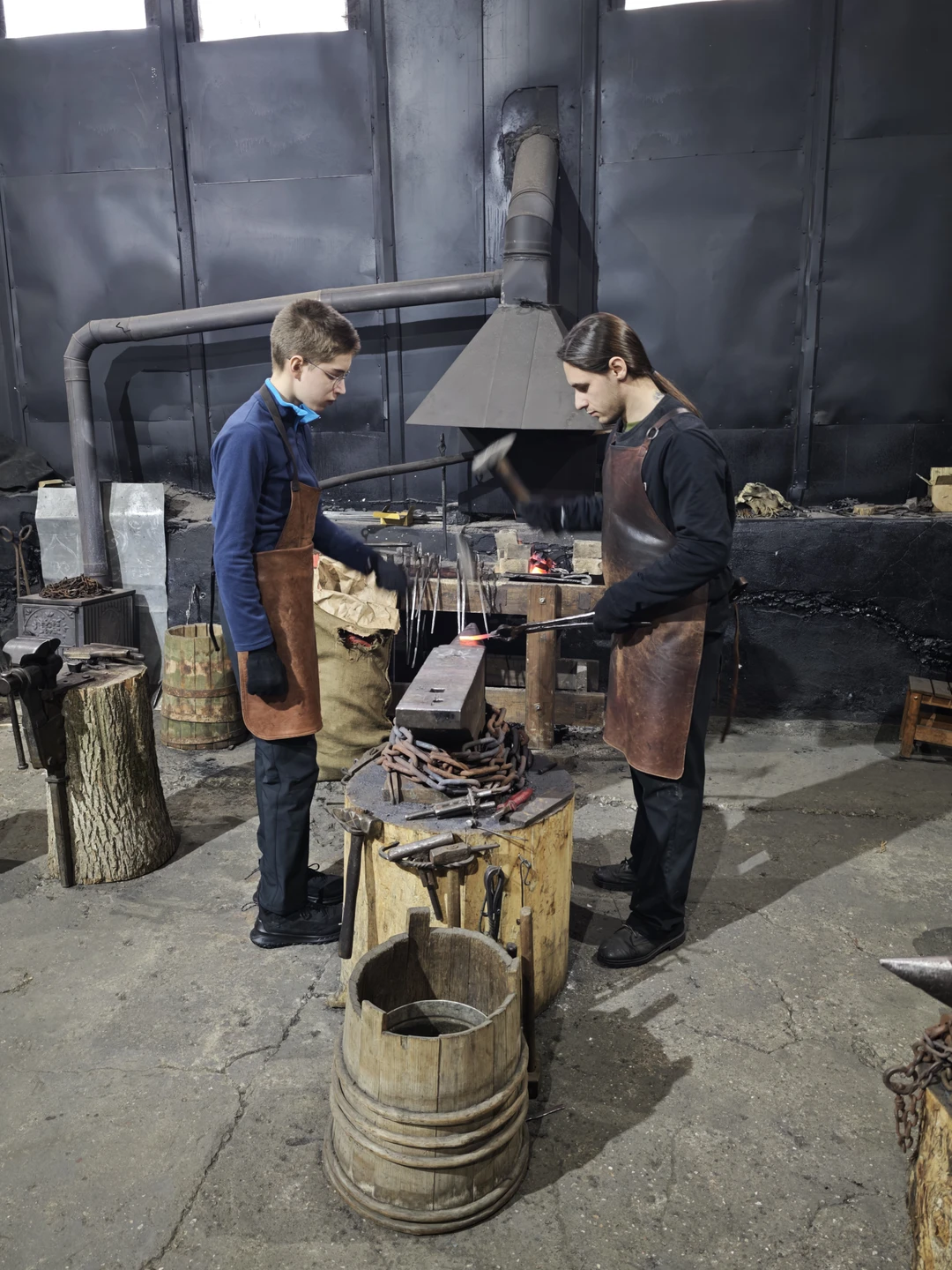 Лучшая экскурсия. Спасибо большое кузнецу Михаилу. Время пролетело незаметно. Очень познавательная вступительная часть. Дети просто в восторге