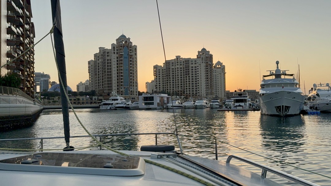 По Персидскому заливу - морская прогулка под парусом с купанием (Юлия)