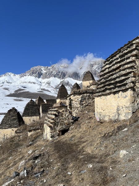 Наша экскурсия проходила 8 марта и лучше времяпрепровождения придумать невозможно. Нас ожидали увлекательные рассказы, живописные виды