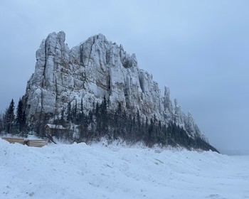 Каменные великаны Лены