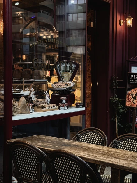 Экскурсию проводил сам Олег, очень приятный гид, к сожалению, не удалось попасть внутрь главных достопримечательностей Стамбула