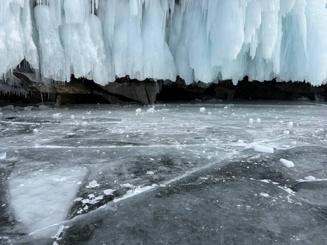 Нам достался экскурсовод Дмитрий Рыбчинский - огромное ему спасибо, мы очень довольны! Очень начитанный и образованный