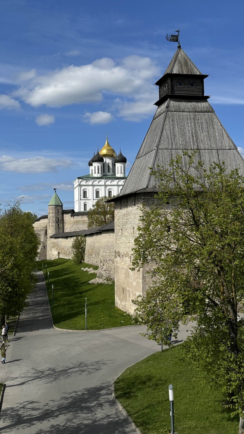 Знакомьтесь, Псков (Елизавета)