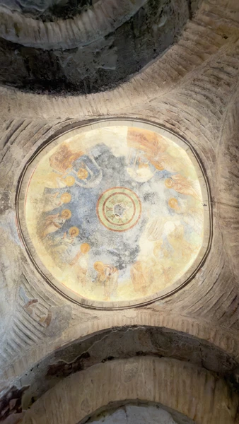 Во-первых хочу выразить большую благодарность Угуру. Он отличный гид и опытный водитель. Находясь в автомобиле, под