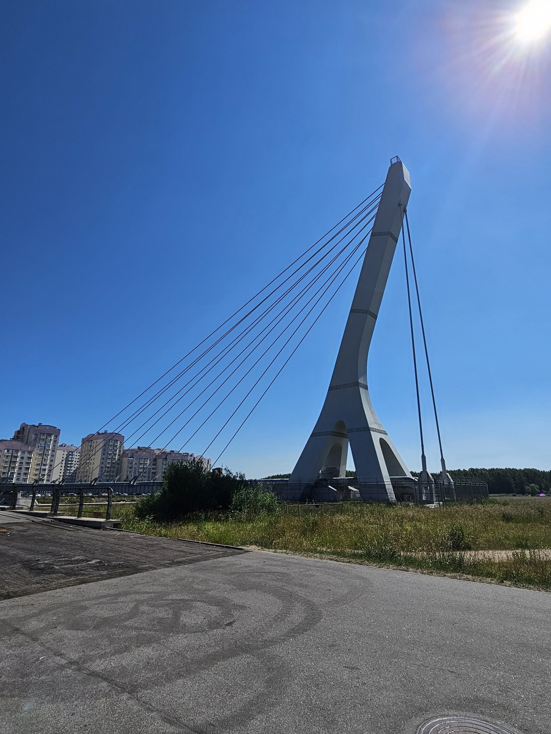 Было приятно прогуляться по ухоженному спальному району, полюбоваться парками и деревьями, которых там очень много! Получилось