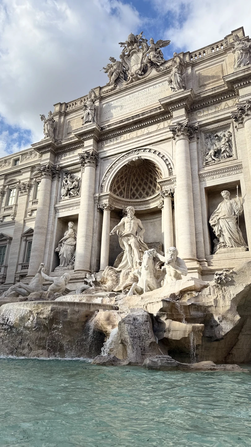 Отличная экскурсия по Риму! Действительно душевная. Алина - великолепный гид, с высоким уровнем знаний во всех