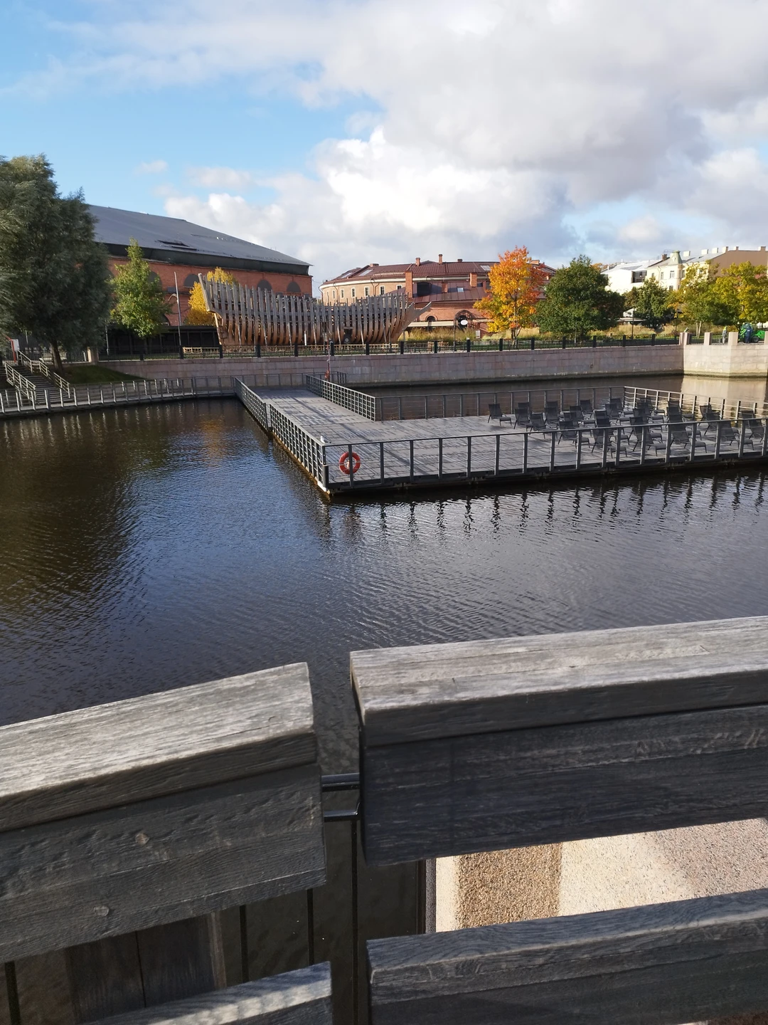 Мне, как производственнику было очень интересно посмотреть производство. Интересна сама история предприятия. Конечно очень грустно, что