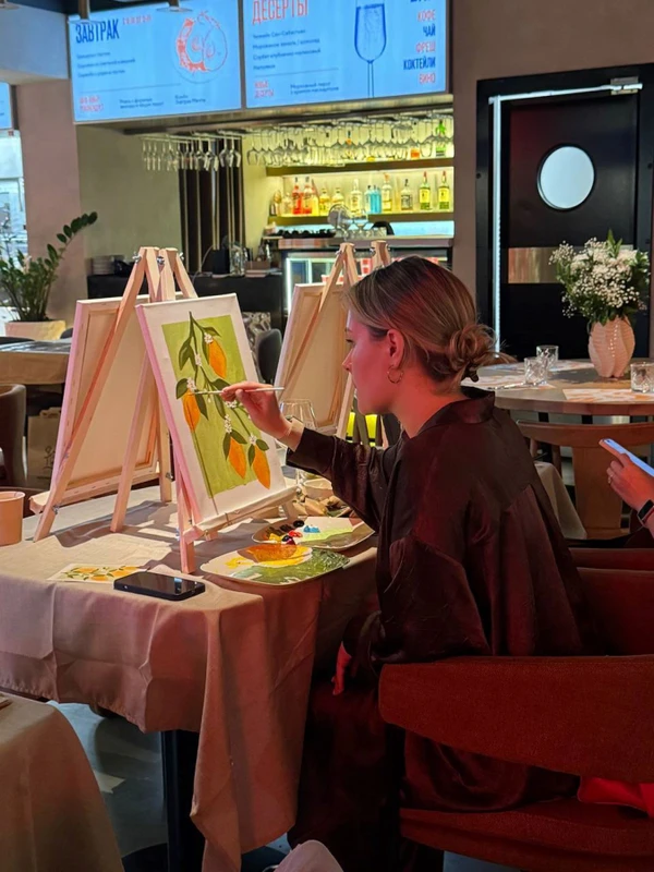 Арт-вечеринка в центре Москвы