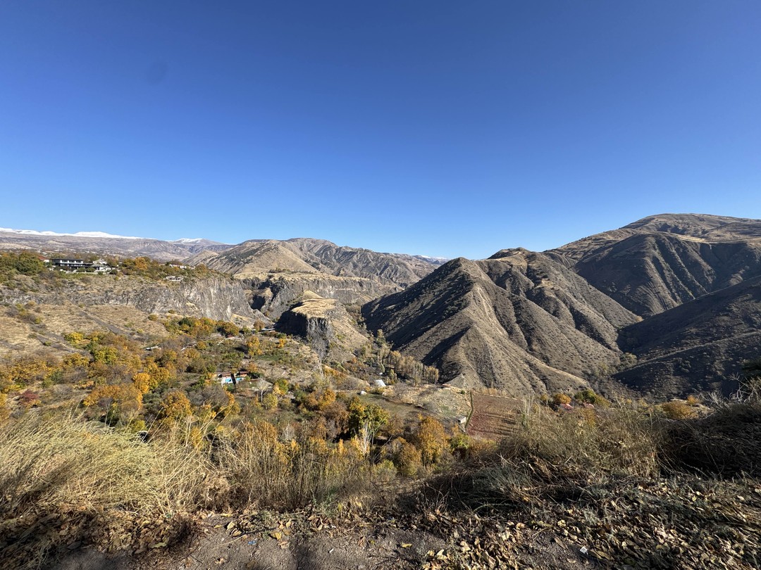 Чудесная экскурсия на весь день. Путешествовали с Эллой – очень классным профессиональным гидом. Море информации о