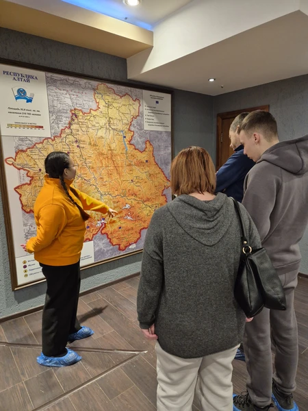 Очень нам понравилась Арина, особенно тем, какой теплотой и любовью к родным местам пропитана ее речь