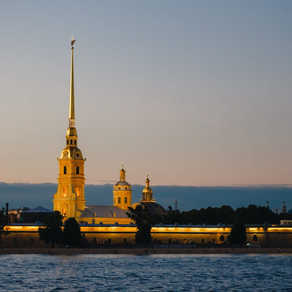 Ночной Петербург — пешком и на теплоходе (трансфер домой включён) (6/9)