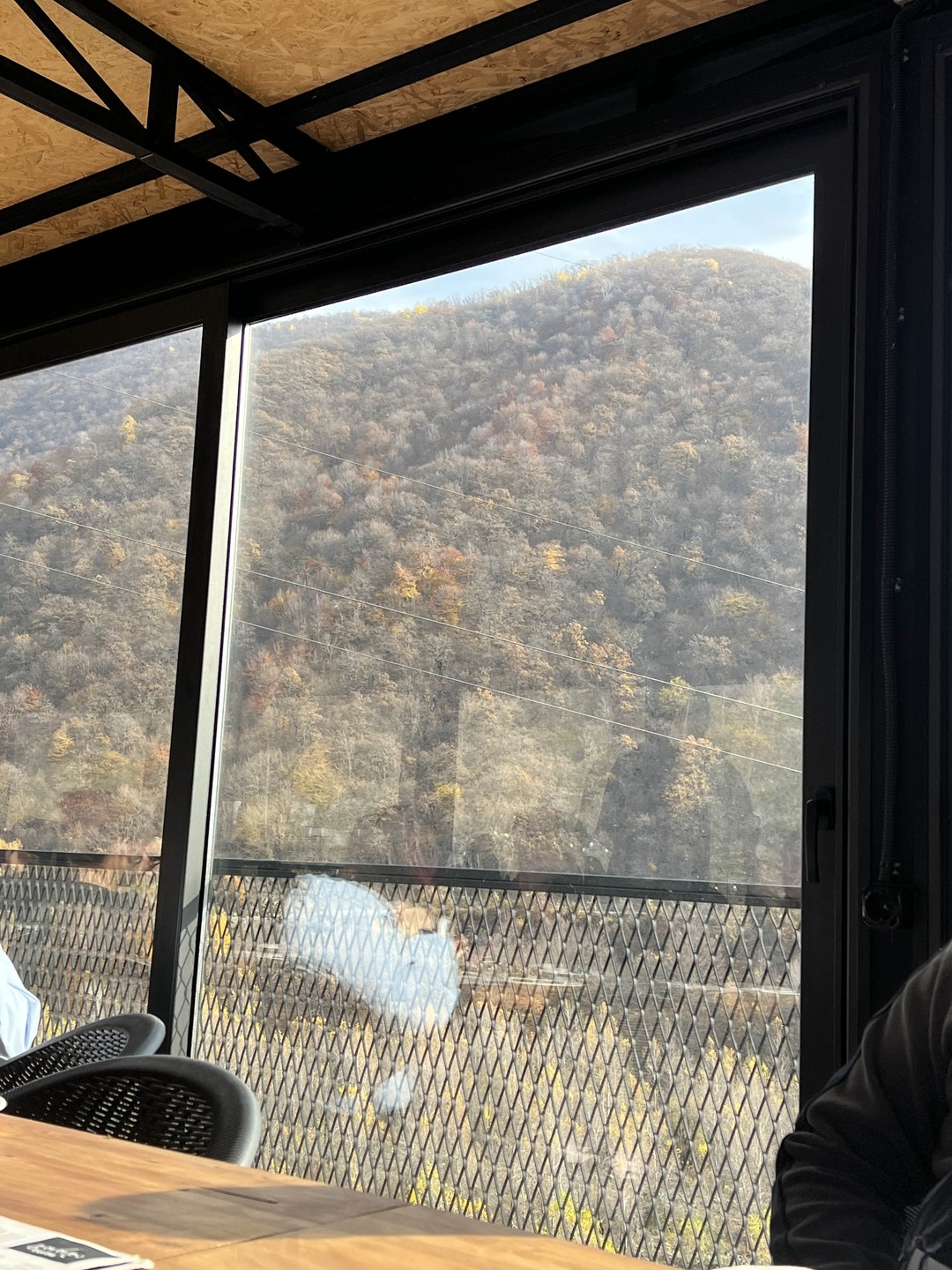 Спасибо большое за экскурсию. Маршрут прекрасный. С погодой нам очень повезло. Экскурсовод интересно рассказывал, а водитель