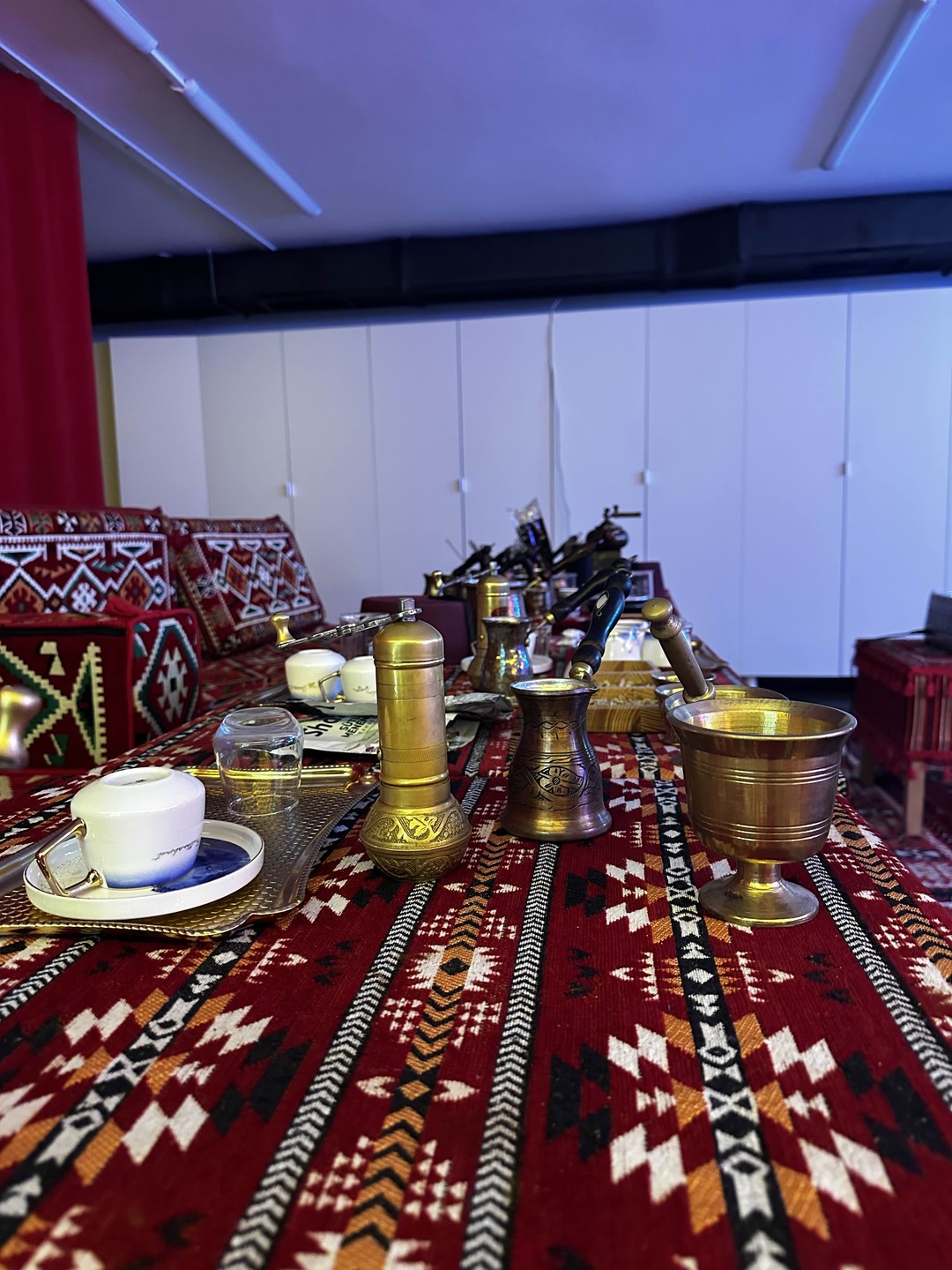 Замечательный мастер-класс. Проводил его Рустам. Он прекрасно владеет английским и русским языком. Интересная подача материала, приятная