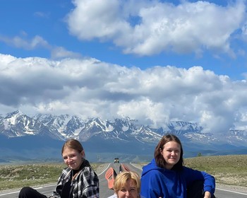 Самая живописная дорога России, древние петроглифы и волшебное озеро