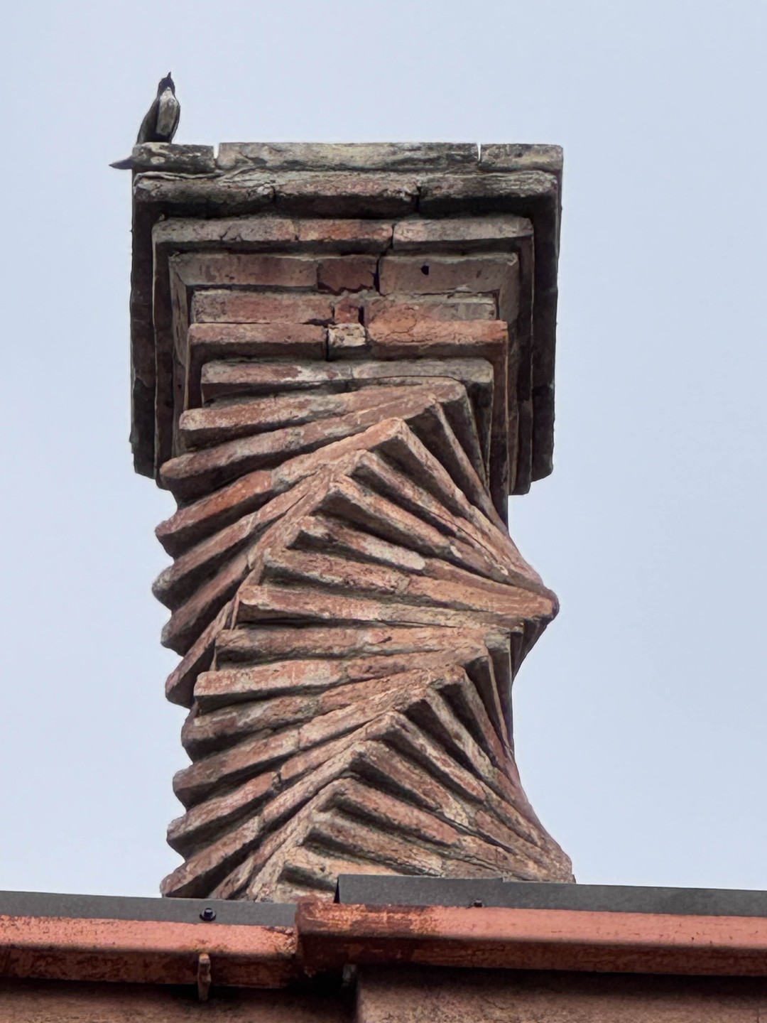 Тамара знает и любит свой город и делится своей любовью с туристами. Столько много узнать о