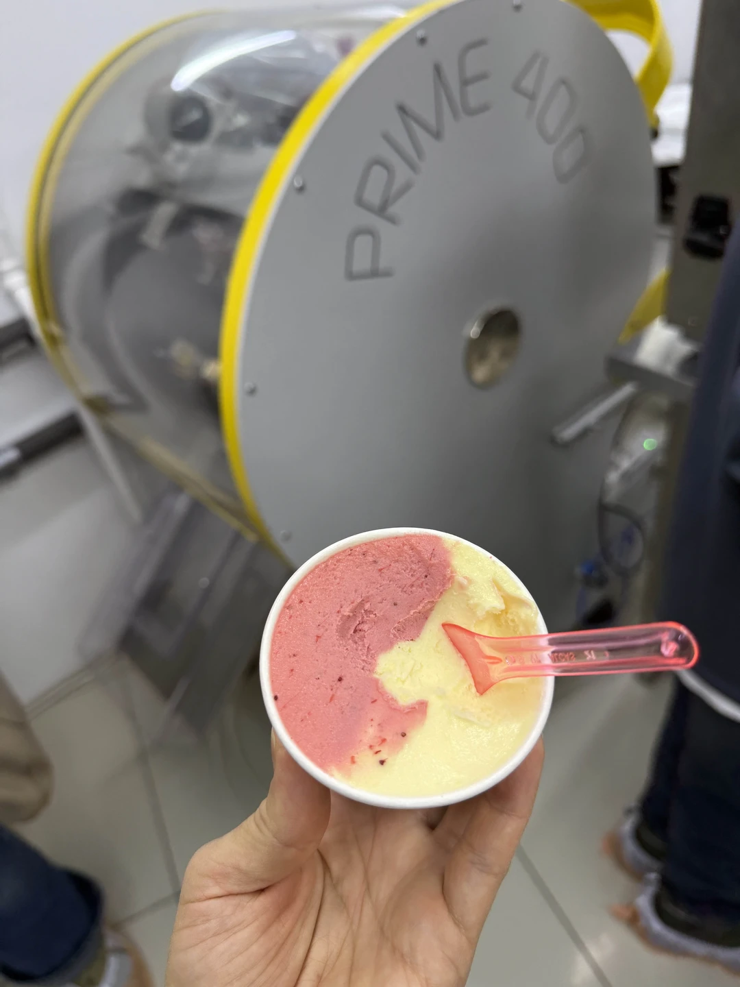 Отличная экскурсия, интересно и детям и взрослым. Очень вкусное мороженое, даже много)