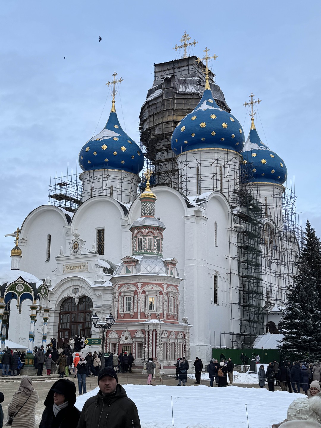 Сергиев Посад: возле стен монастырских (Сергей)