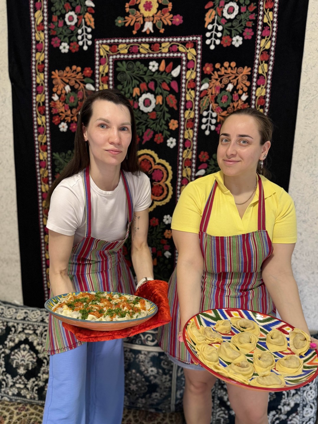 В мае посетили два кулинарных мастер-класса в Узбекистане (по приготовлению барака и по самсе/мантам). Остались очень довольны