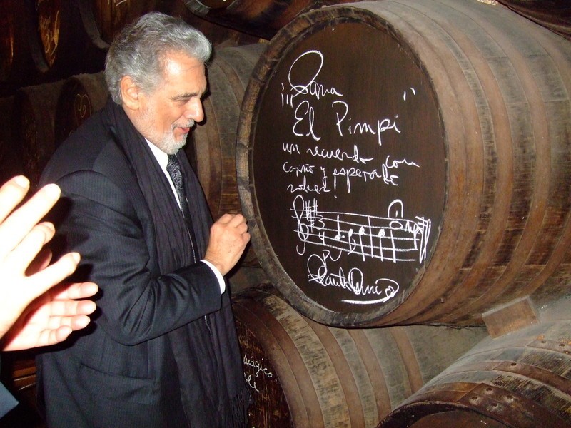 Дорогой вина и хамона