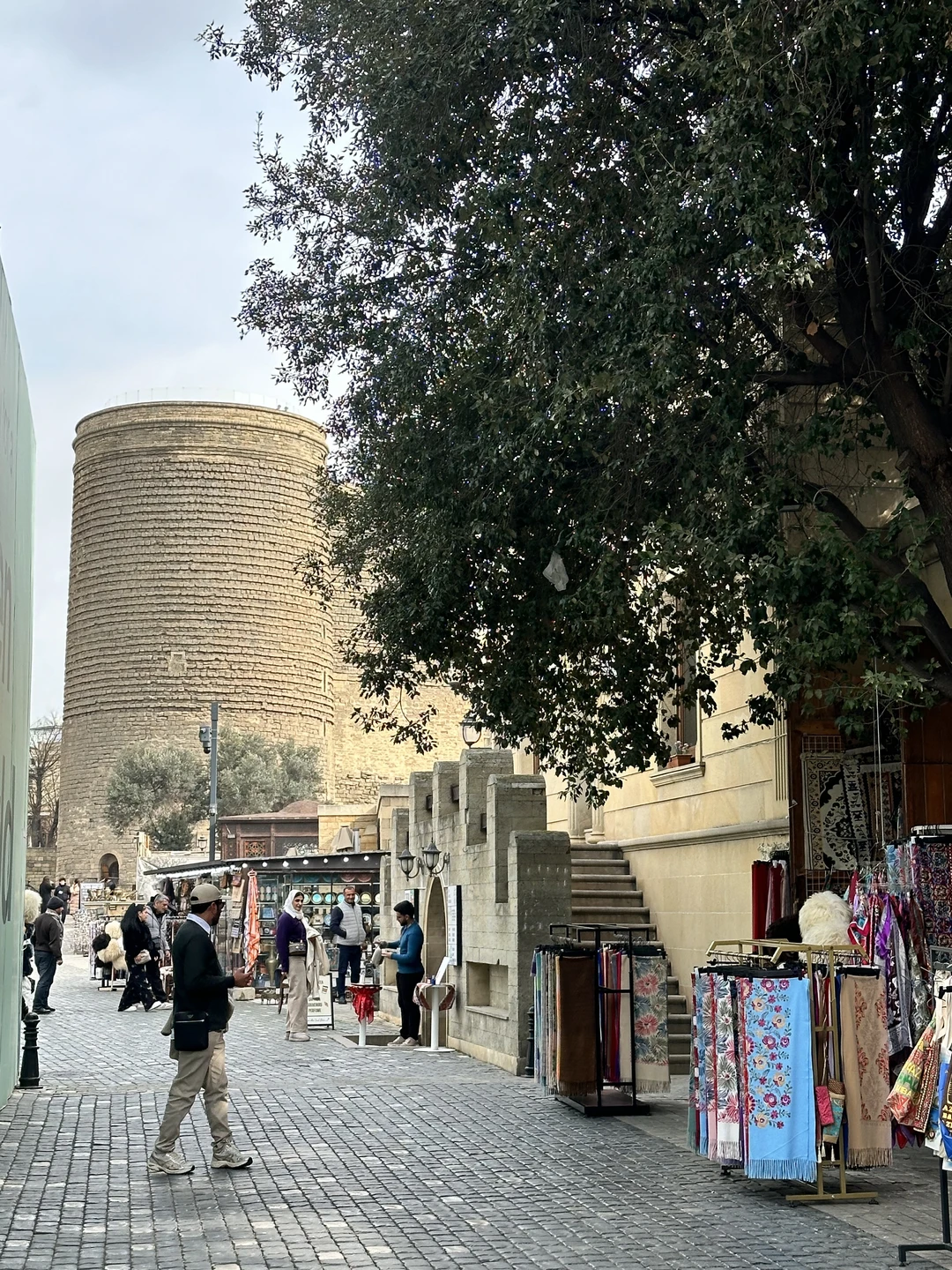 Замечательная экскурсия! Сабина с первой минуты заинтересовала прогулкой сказав что те 2 дня которые мы прошли