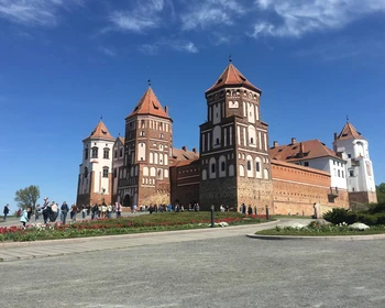 Мирский и Несвижский замки, переезд в Брест