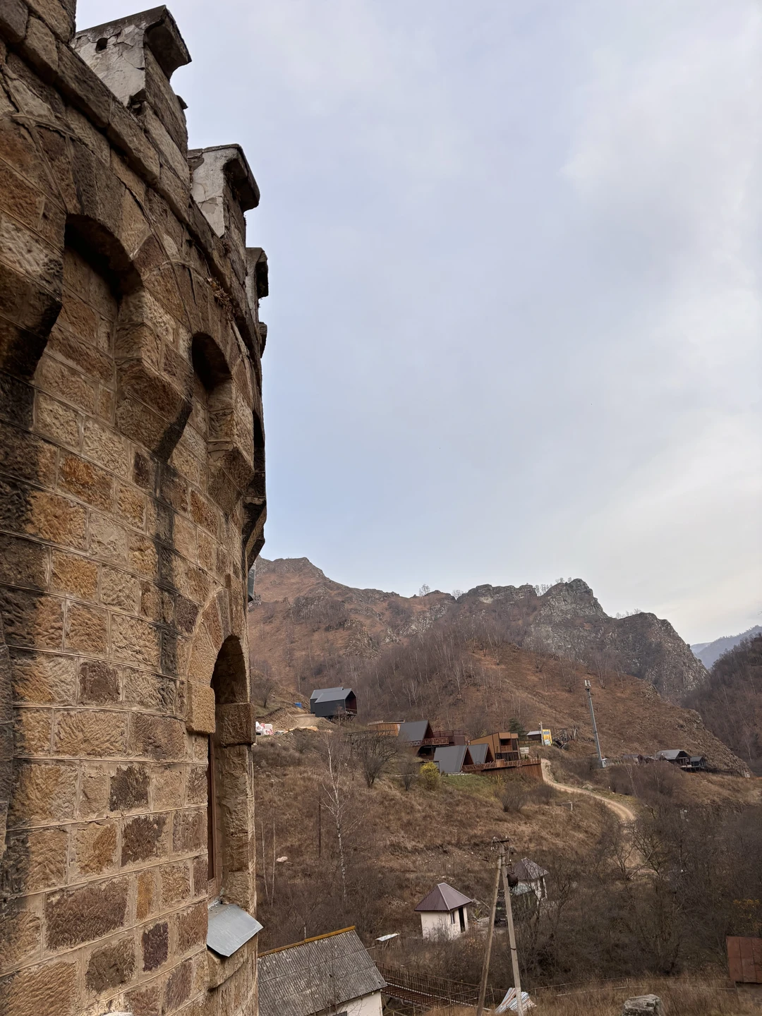 Отличная дорога, комфортная машина с профессионалом за рулем и красота вокруг) По организации все супер: на