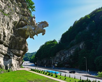 Цейское ущелье, Сказский ледник и Зарамагская ГЭС