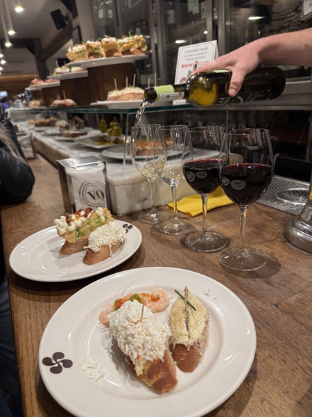 Мы были в Барселоне всего два дня, поэтому хотели узнать как можно больше информации за короткое