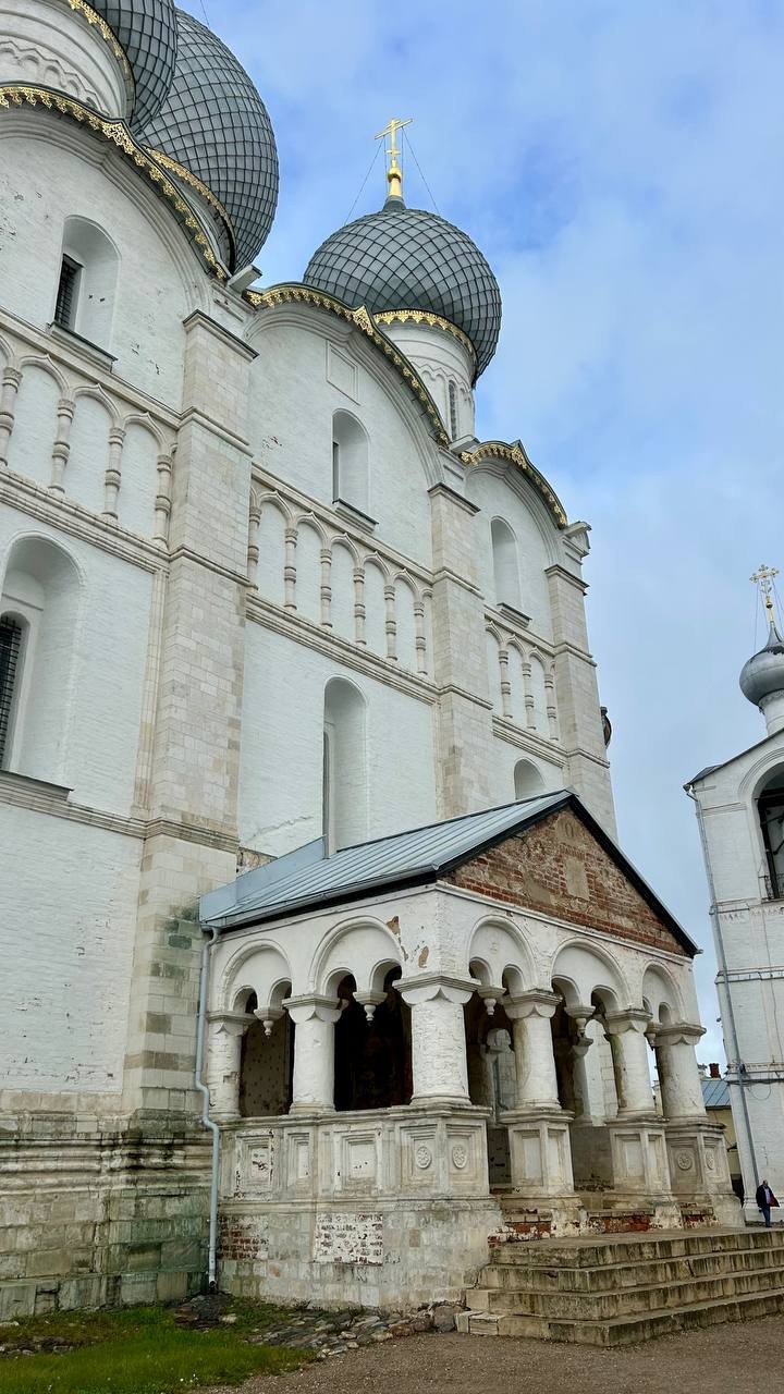 Несмотря на дождливую и пасмурную погоду, прогулка состоялась и была интересной и познавательной. Идеальный вариант для первого знакомства с городом