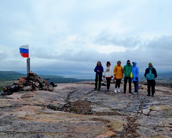 Полуостров Рыбачий: мысы, заброшенный аэродром и Литературная землянка
