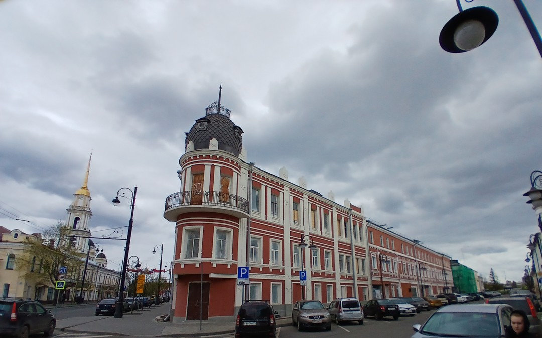 Спасибо большое за интересную прогулку! Очень интересный рассказ о городе и достопримечательности, с юмором и интересным