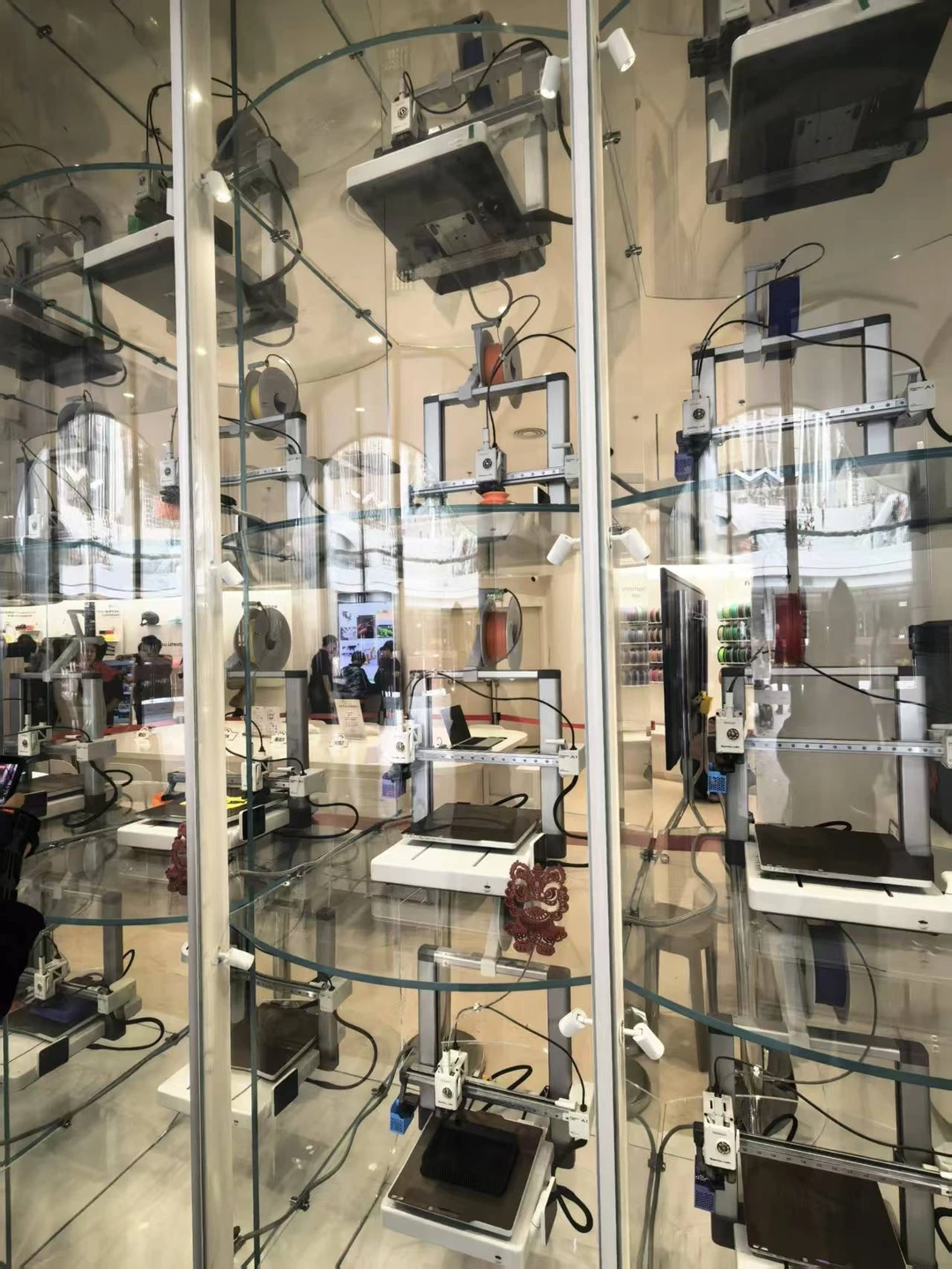 Это был потрясающий технологический тур по Шэньчжэню! Всего за 3 часа мы успели попробовать беспилотное вождение