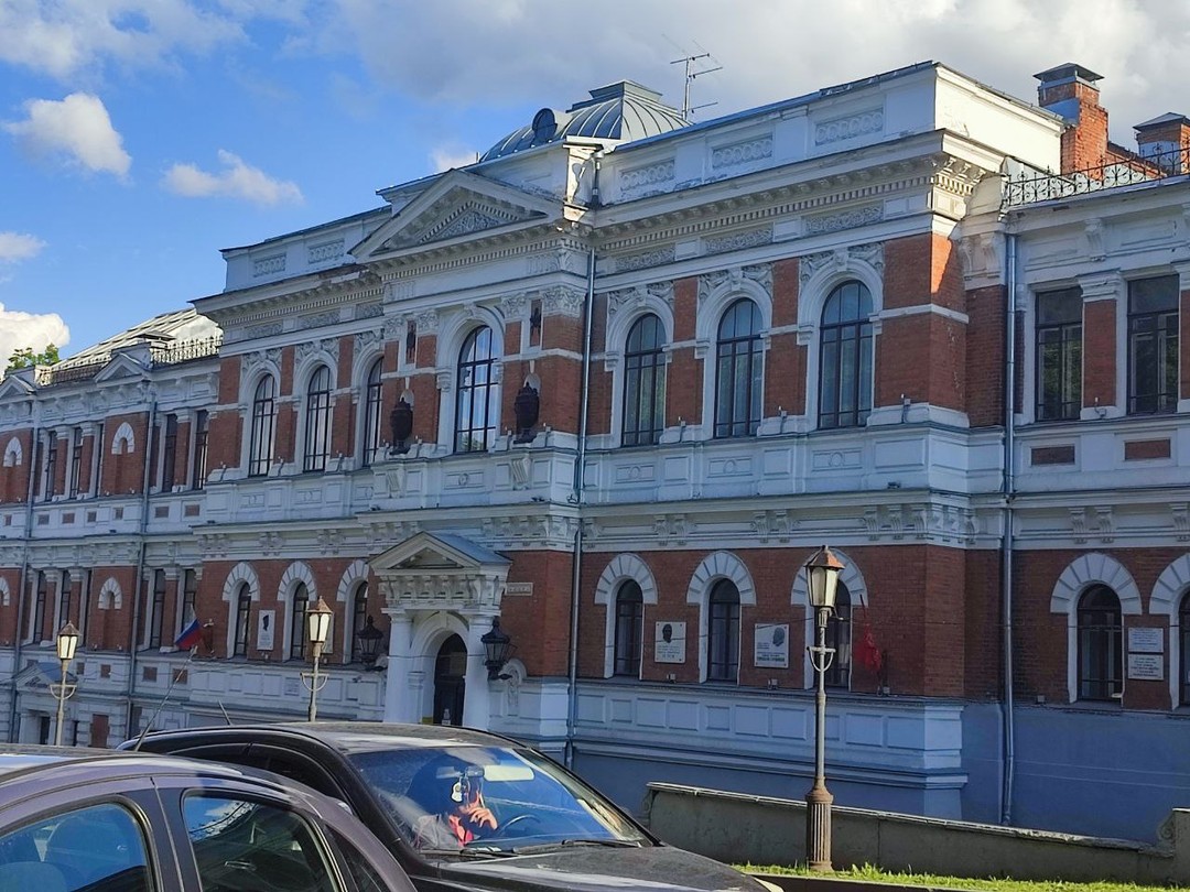 В Пензе бываем по долгу службы, в командировках. Решили пополнить свои знания про город. Пенза открылась