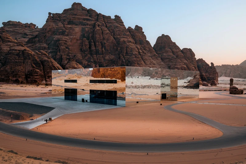 Земля будущего и древних цивилизаций: на внедорожнике по Саудовской Аравии с комфортом в мини-группе