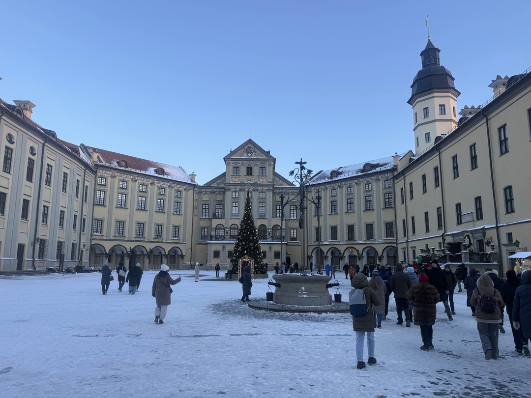 Групповая экскурсия в замки Мир и Несвиж (обед включен) (Александр)