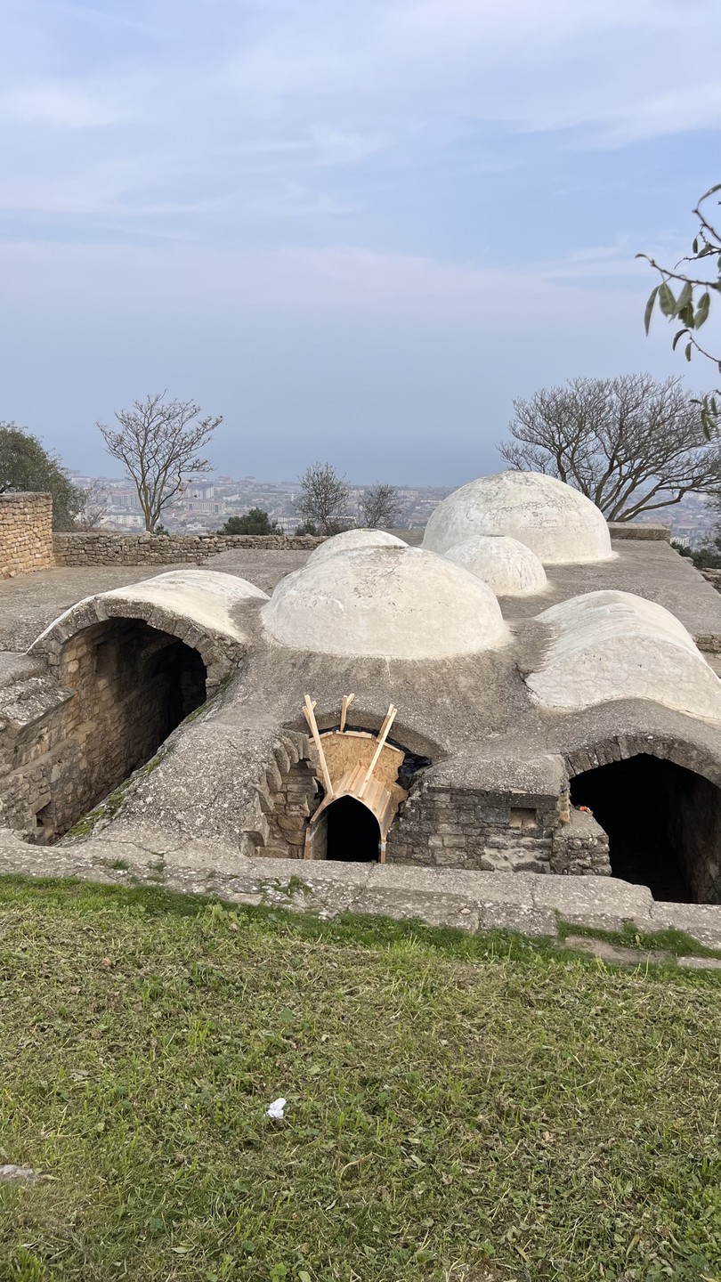 Ходили на экскурсию. В составе 2 взрослых и 2 ребенка (6 и 10 лет)