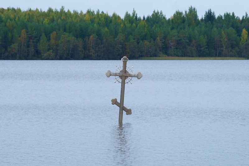 Монастыри Тихвина: из Петербурга - к чудотворным иконам