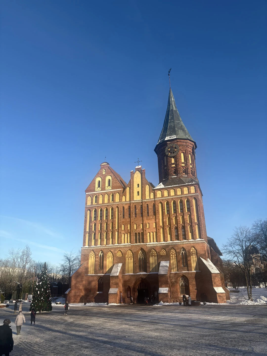 Шикарная экскурсия несмотря на -23🙈 не отменили, погуляли и было очень хорошо🤗рекомендую! Маршрут великолепен. Думаю надо