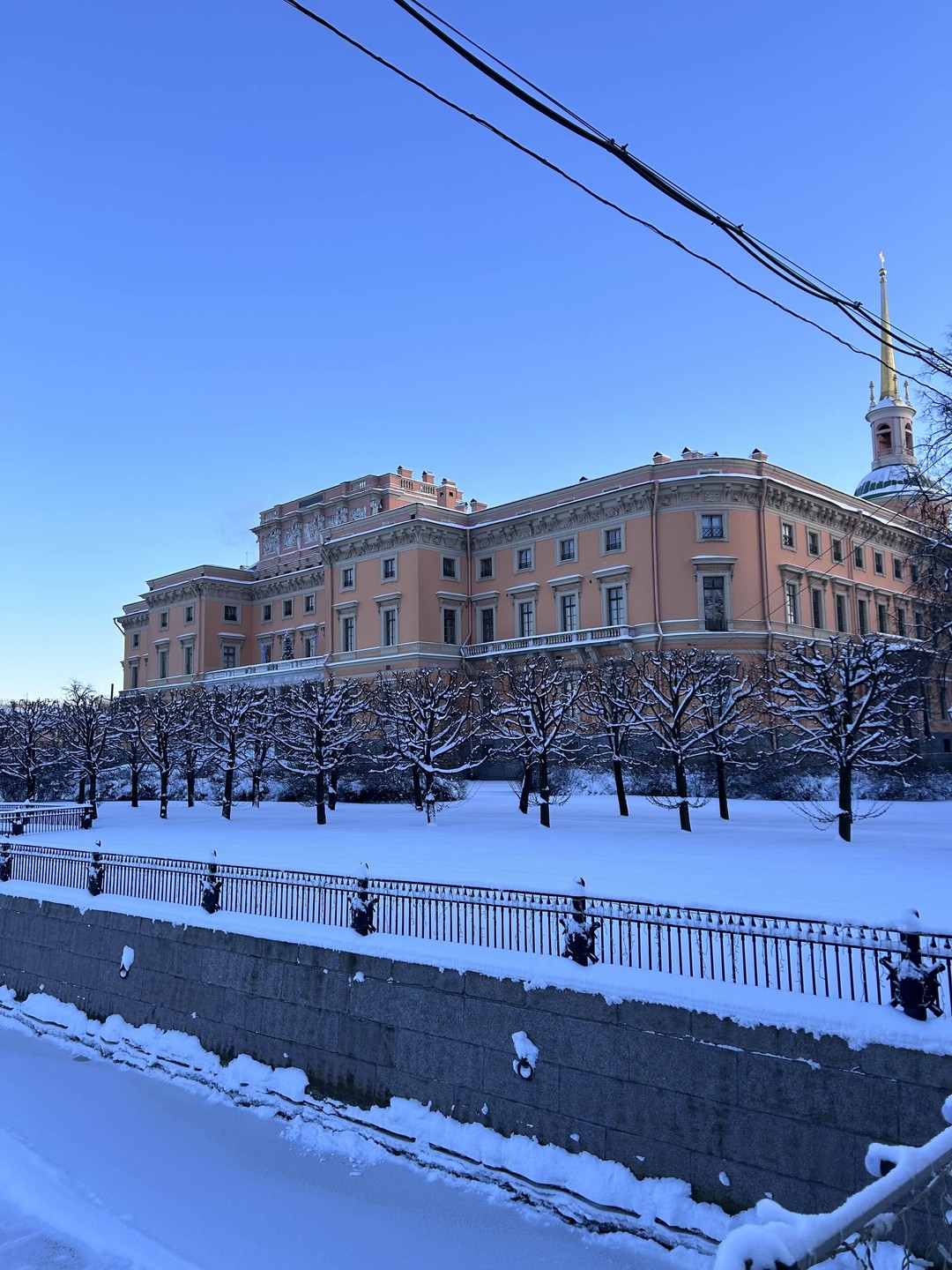 Потрясающая экскурсия! Огромное спасибо Татьяне за подробный рассказ о семье Романовых! Очень приятный экскурсовод. Видно, что