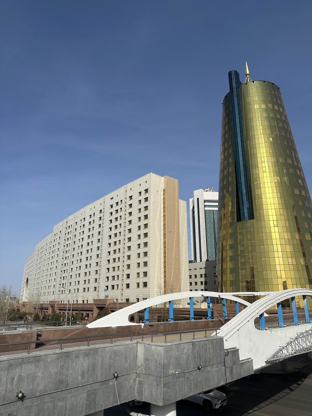 Спасибо за экскурсию! Прогулялись по центру Астаны с рассказом про основные объекты. Воспользовались после экскурсии рекомендациями