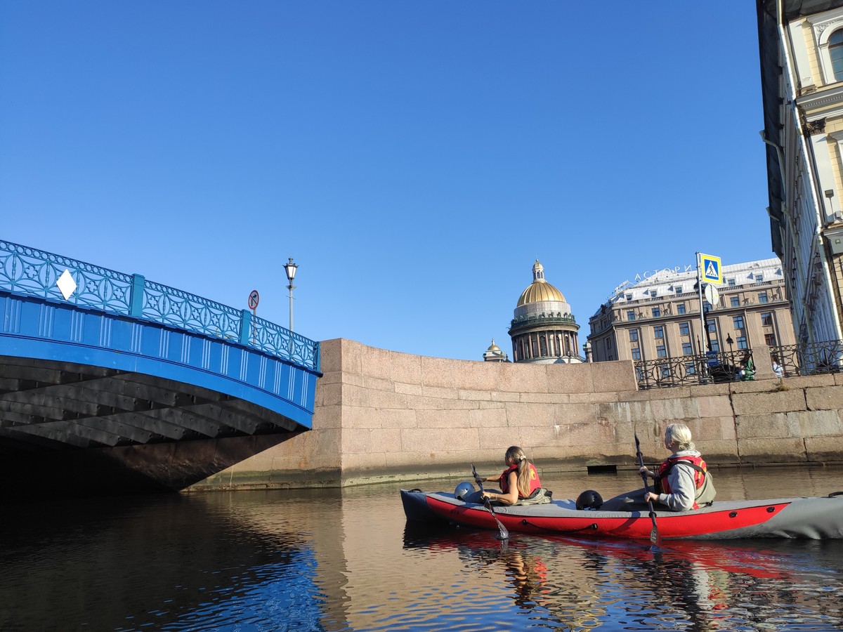Фото Рассвет в центре Петербурга на байдарке