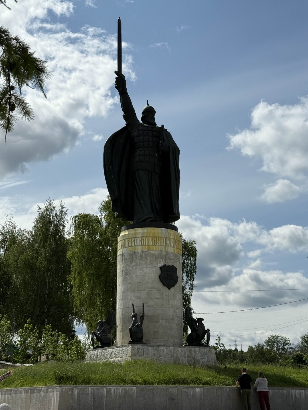 Экскурсия прекрасно организована, Елена интересно и увлекательно рассказывает о Муроме, все очень спокойно и дает почувствовать