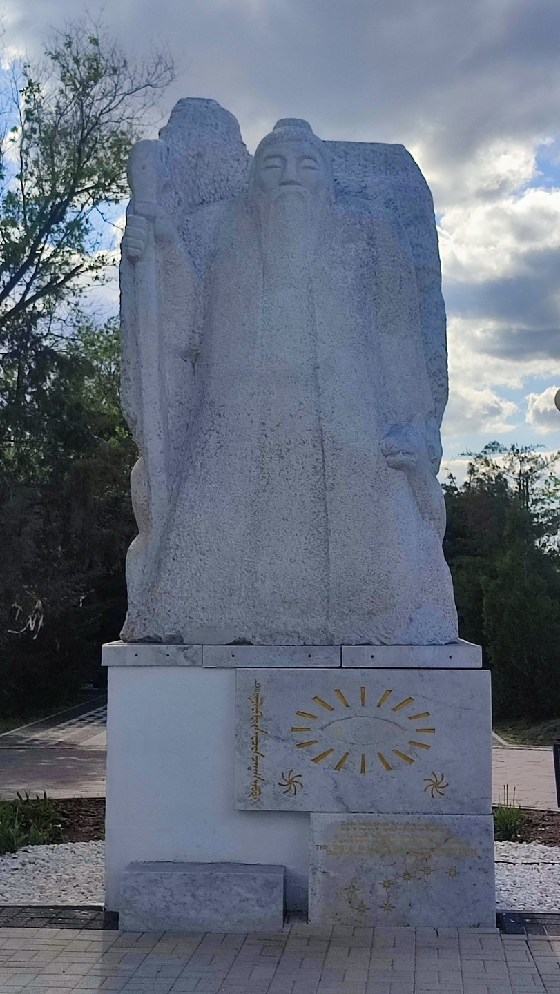 Элиста - дочь калмыцких степей (Мария)