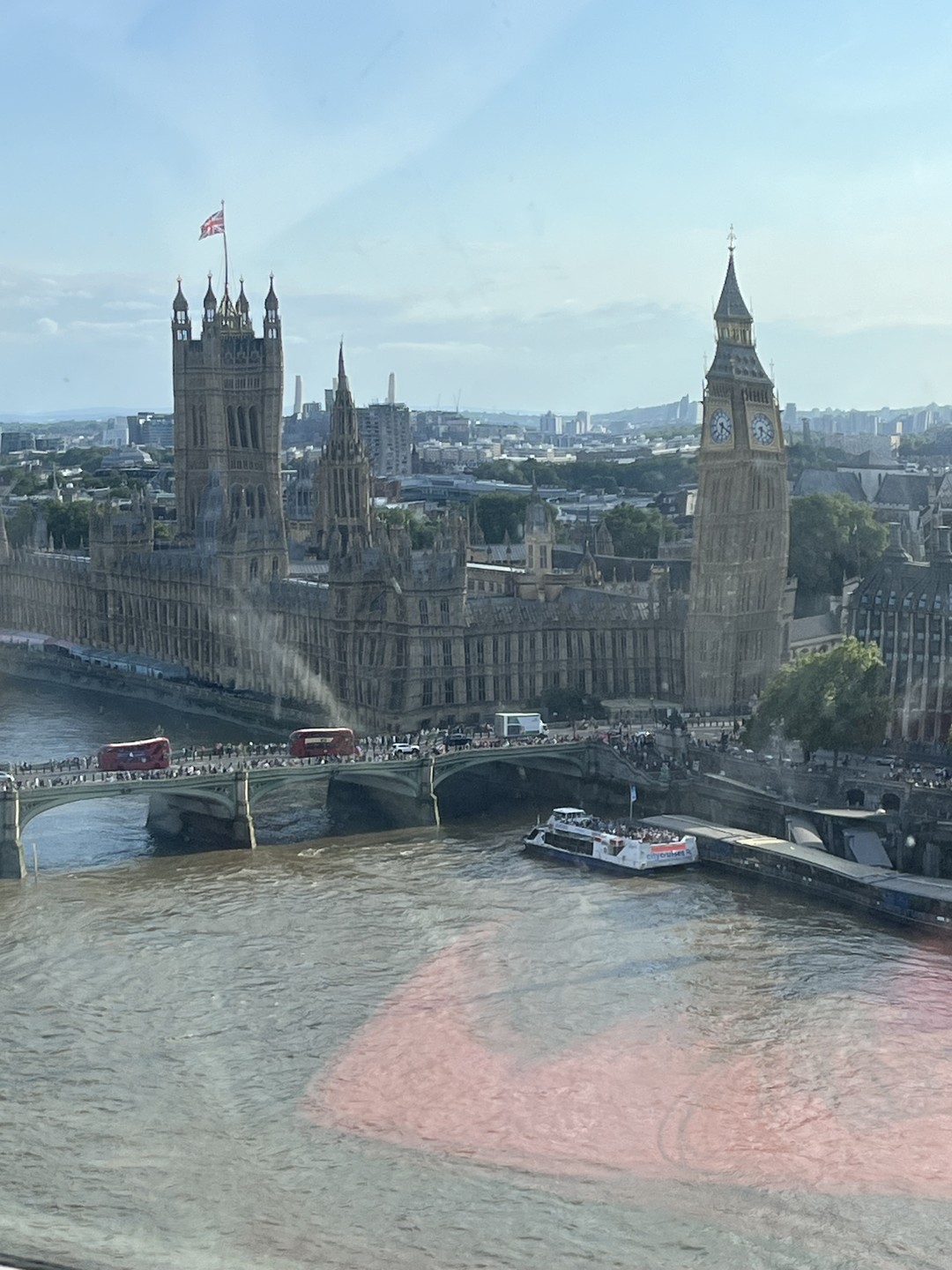 Нашим гидом был Влад-замечательный и очень харизматичный молодой человек. Влад очень хорошо воспитан и у него