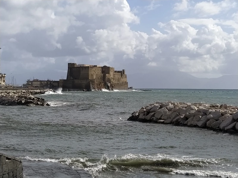 Замки Неаполя: от замка Яйца до замка Святого Эльма