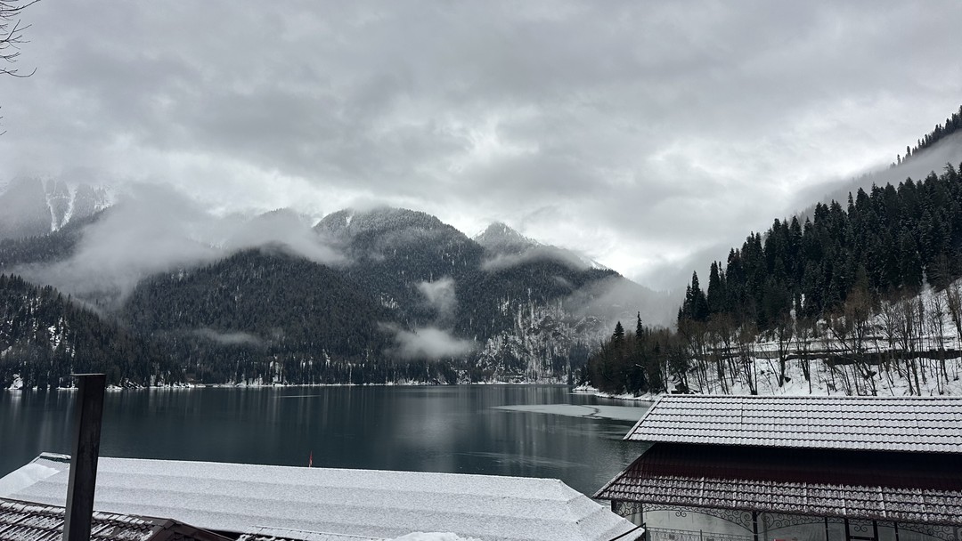 Программа насыщенная, локации интересные. Очень порадовала отреставрированная и запущенная жд станция. Стильно! И арки у климатического