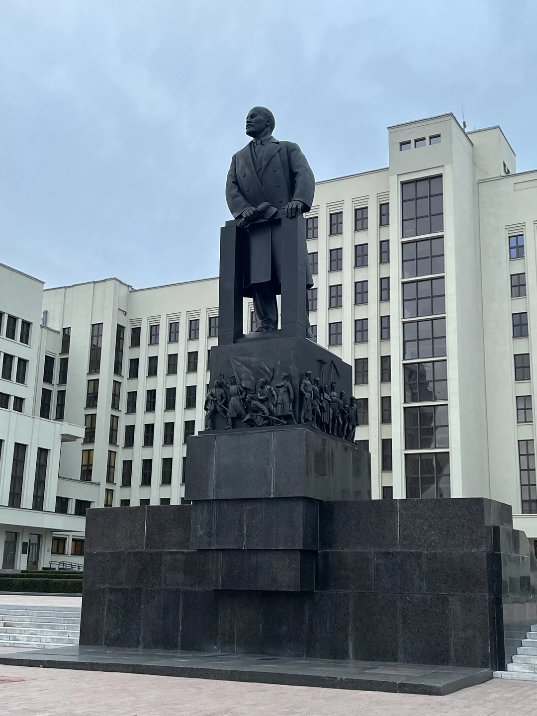 Была на обзорной экскурсии по Минску 22.11 с гидом Анатолием и осталась под впечатлением! Потрясающий экскурсовод