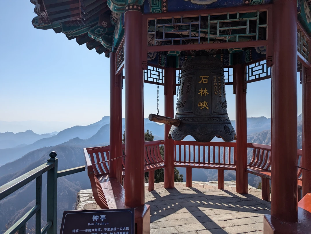 Экскурсия нам понравилась. Официально парк был закрыт. Но нас пустили и специально для нас двоих запускали