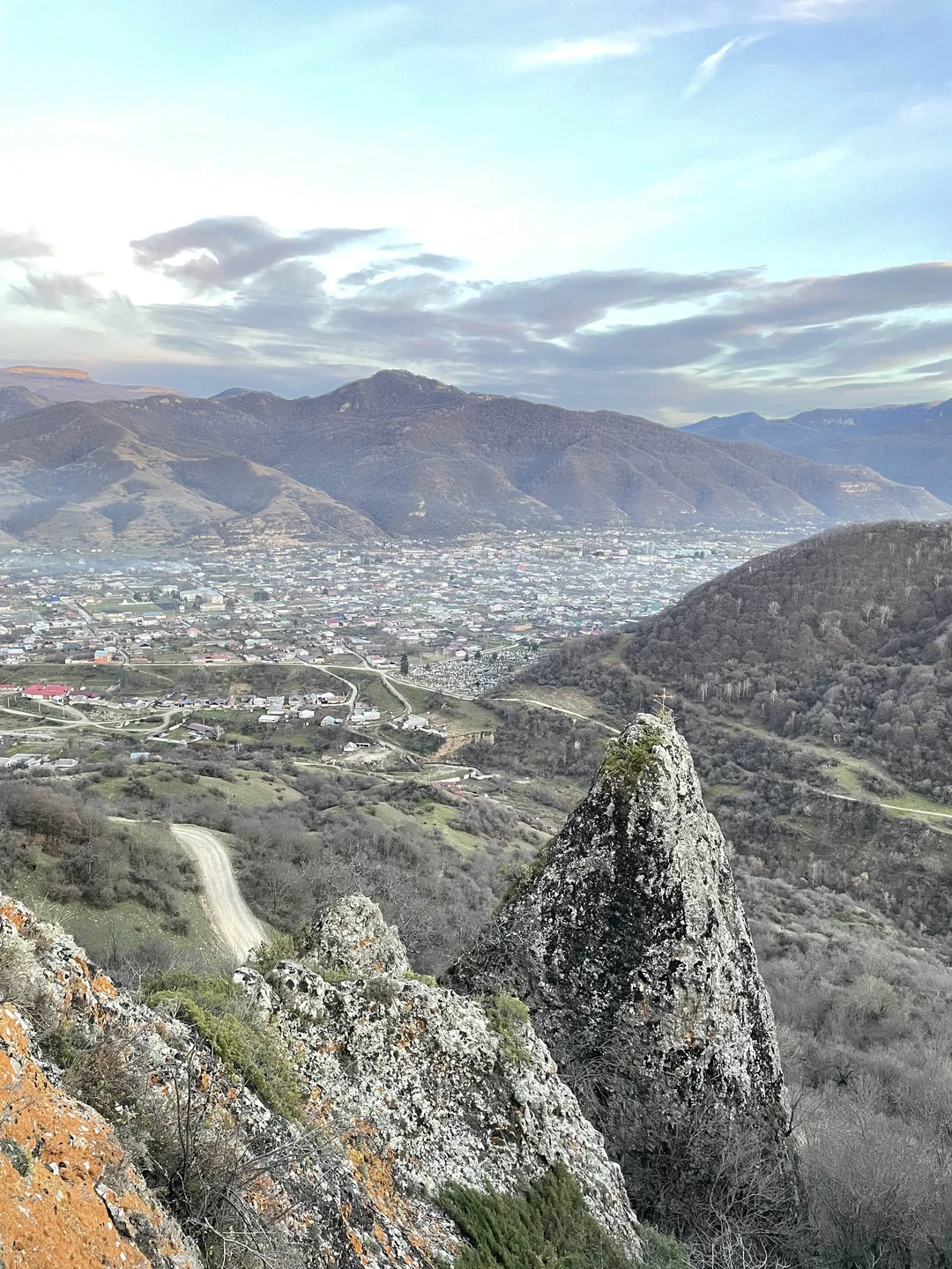 Путешествовали в компании гида - Фаруха